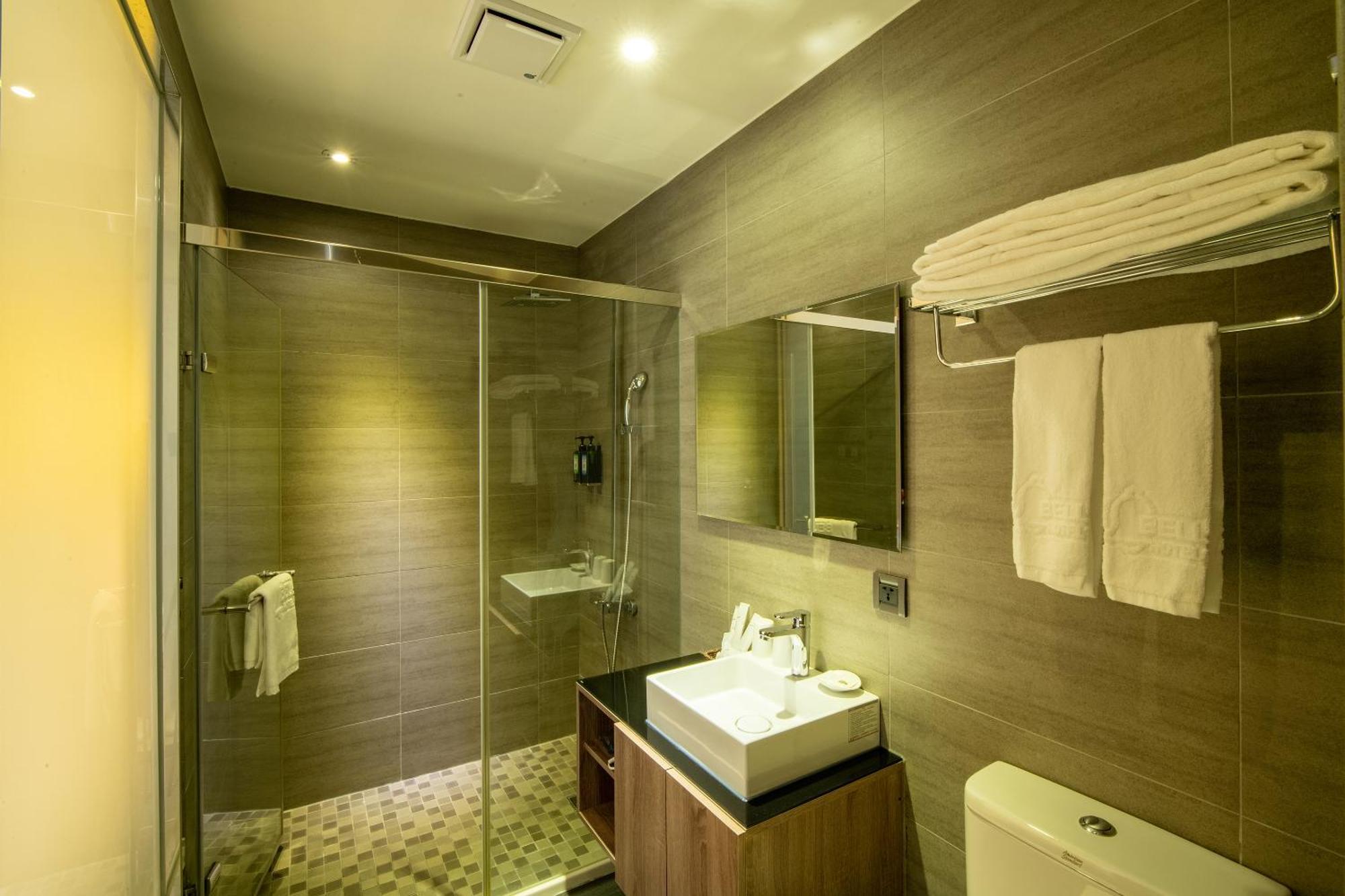 Fengjia Hotel Bell Тайчжун Экстерьер фото